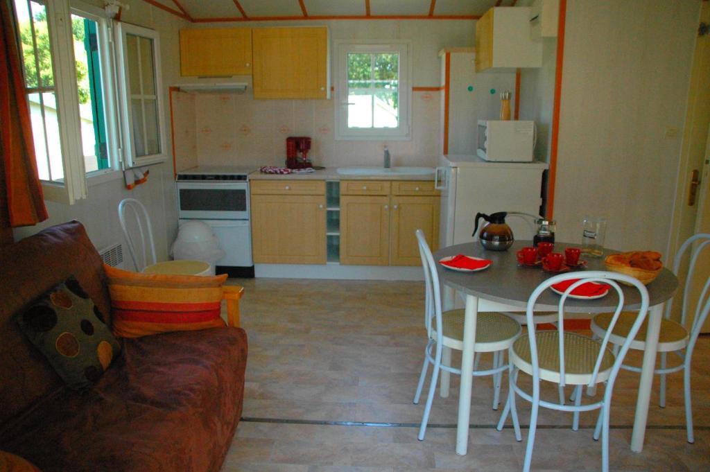 La Lande Du Moulin Hotel Sulniac Kamer foto