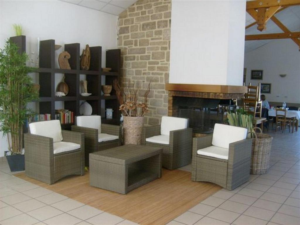La Lande Du Moulin Hotel Sulniac Buitenkant foto